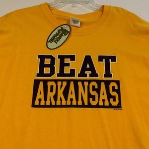 Bayou Apparel LSU “Beat Arkansas” T-shirt Large Yellow 100% Cotton NEW With Tags
